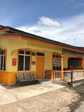 MZ HOMESTAY BELAKANG MASJiD MACHANG